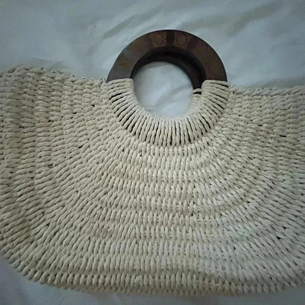 COLDWATER CREEK‎ HALF MOON-CROCHET STYLE PURSE GOLD LINING WOOD LOOK HANDLES